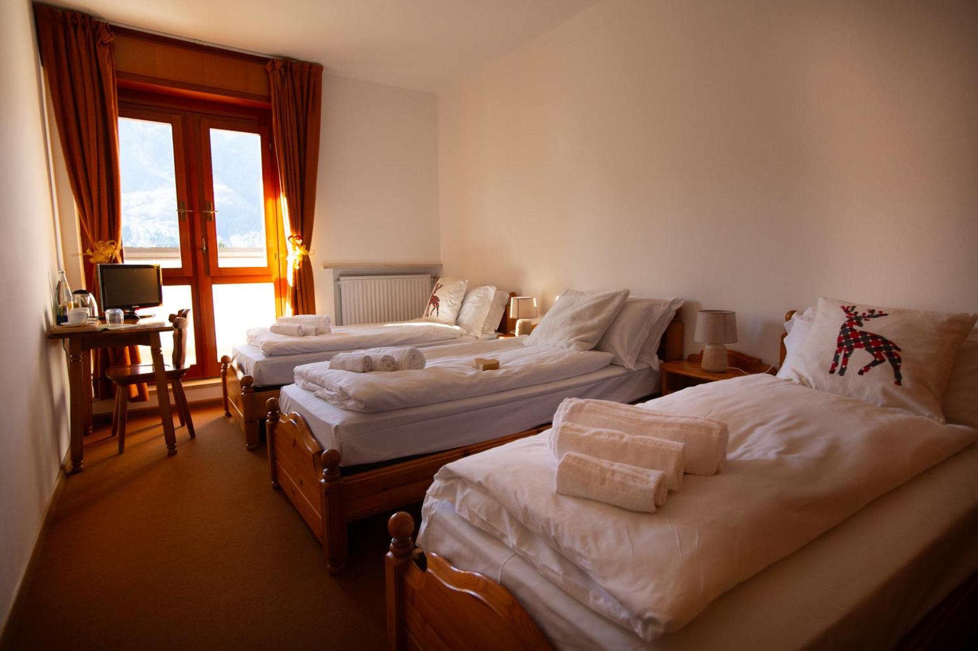 Bike & Bikers Hotel Restaurant Ampezzo Exteriör bild