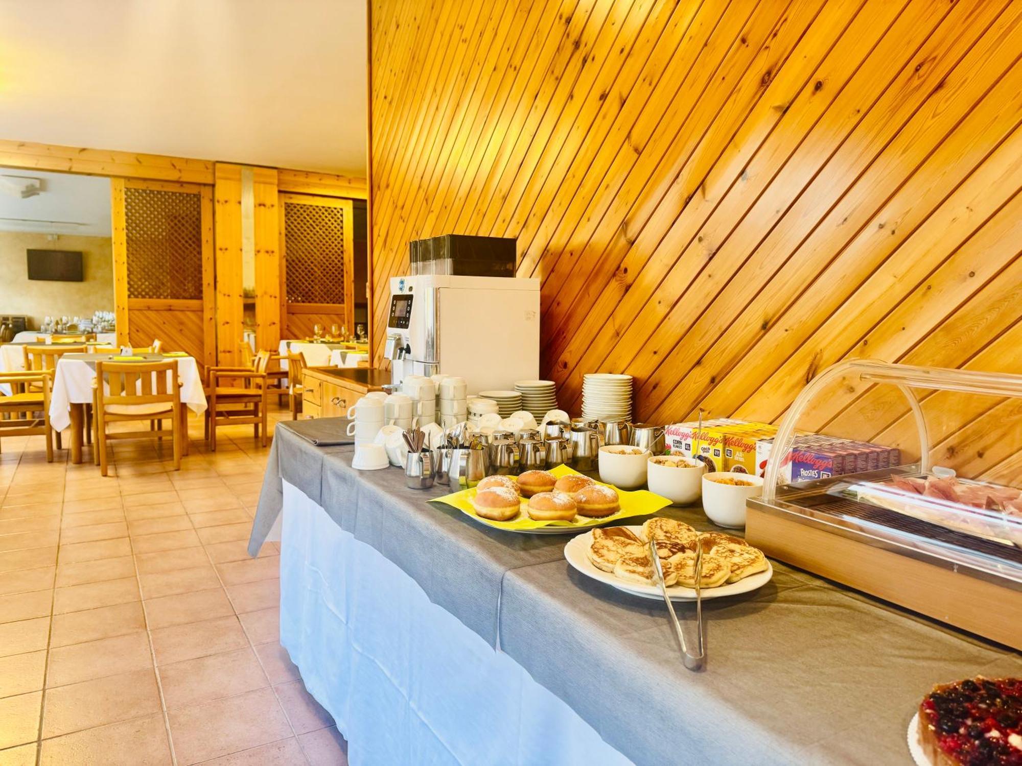 Bike & Bikers Hotel Restaurant Ampezzo Exteriör bild